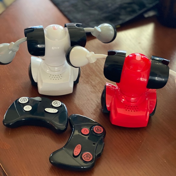 Shaper Image Remote Control Robot Combat Set - Picture 6 of 6